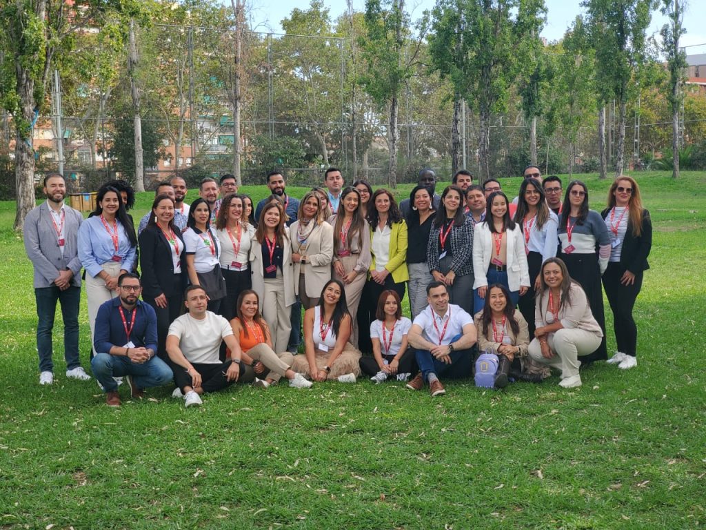 Dinámica de grupo de los alumnos en el workshop. 